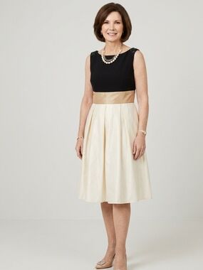 NWT Laundry by Shelli Segal Black Label Care Tag